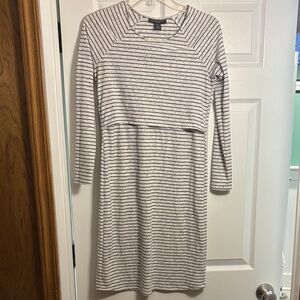 A Pea in the Pod Gray and White Striped Long Sleeve Nursing Dress